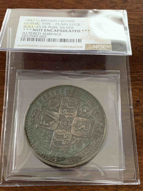 R2 ESC-2578 1847年 英国 ヴィクトリア女王 ゴチッククラウン銀貨 Pure 