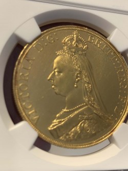 538枚鑑定の3番目 1887年イギリス ヴィクトリア女王 ジュビリー 5ポンド金貨 NGC MS65