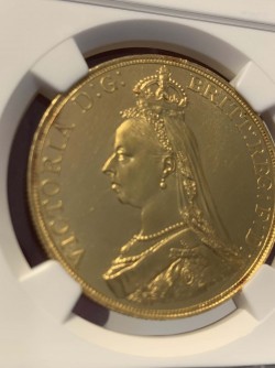 538枚鑑定の3番目 1887年イギリス ヴィクトリア女王 ジュビリー 5ポンド金貨 NGC MS65