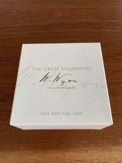 こっそり値下げ 写真を更新 2019年 英国 ウナライオン2オンスプルーフ金貨