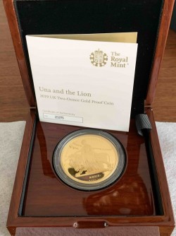 こっそり値下げ 写真を更新 2019年 英国 ウナライオン2オンスプルーフ金貨