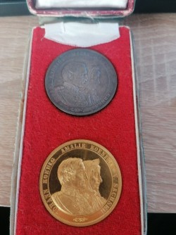 最高鑑定 UC単独1枚 1872年 ドイツ ヨハン王金婚式記念 2ターラー金貨（金打ち Gold Off Metal）48.70グラム NGC PF63 Ultra Cameo