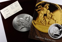 1776年 (2014年リストライク) Libertas Americana 5オンス大型金貨 NGC PF70 Ultra Cameo High Relief