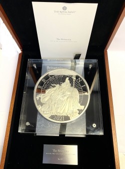 超大幅値下げ ロイヤルミントVIP顧客向けに販売された一枚 2021年 英国 ブリタニア 2キロ プルーフ銀貨