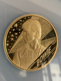 最終価格 今週末のみ 世界最安値 PF70UC FRは12枚のみ 2020年 英国 ミュージック・リジェンド デヴィッド ボウイ 5オンスプルーフ金貨 NGC PF70UC First Releases