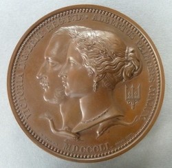 ウィリアム・ワイオンがデザインしたヴィクトリア女王とアルバート公 12枚のみ 2019年 英国 ヴィクトリア女王生誕200周年記念 1キロプルーフ金貨