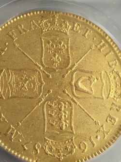 1687年英国ジェームス2世5ギニー金貨 ICG AU55