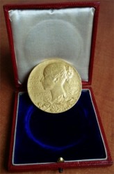 1897年英国ヴィクトリア女王即位60周年記念大型金メダル