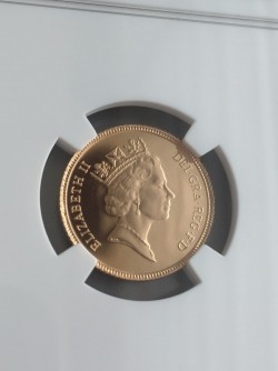 1985年英国3ソブリンプルーフ金貨 NGC PF70UC